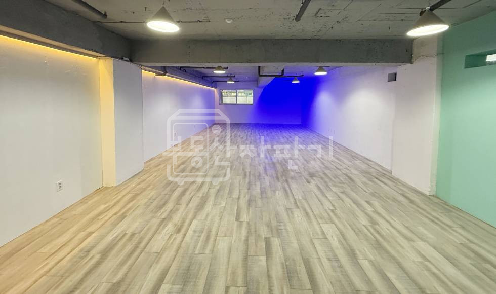 서울 강남구 논현동 206-17 무권리, 언주역 2분, 초역세권, 지하1층 임대 월세 매물번호 27595 사진 2
