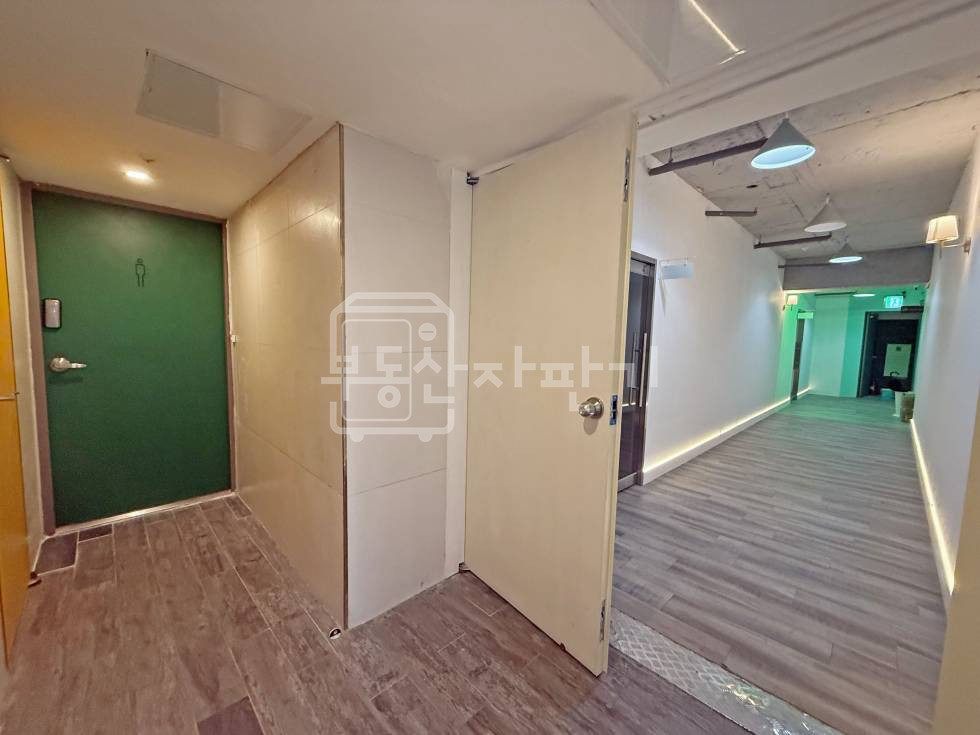 서울 강남구 논현동 206-17 무권리, 언주역 2분, 초역세권, 지하1층 임대 월세 매물번호 27595 사진 5