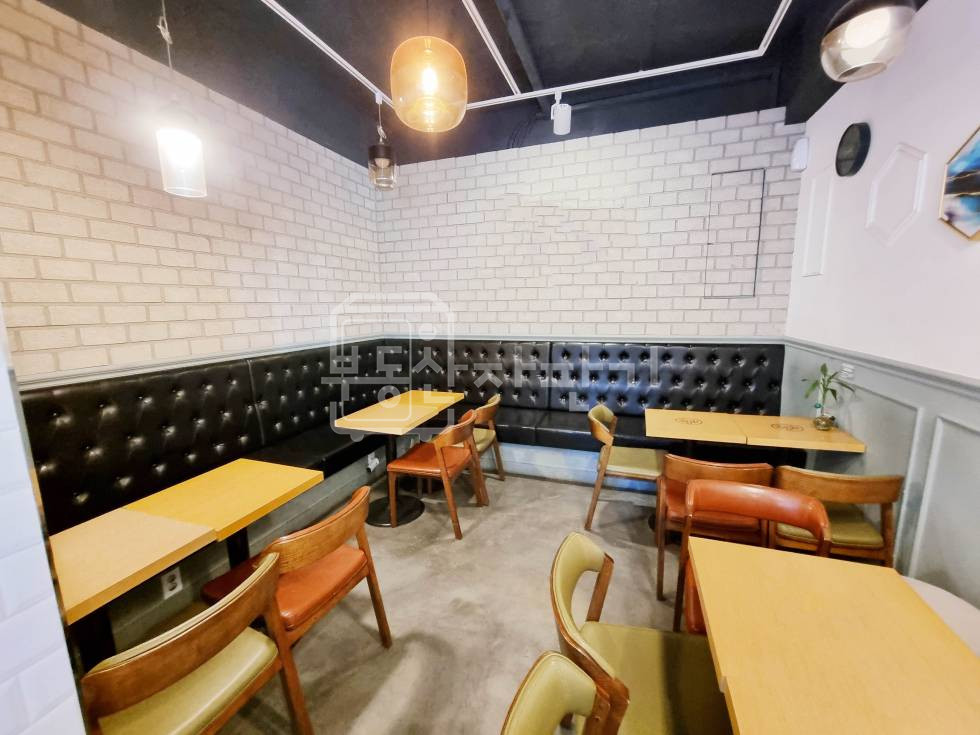 서울 강남구 논현동 강남을지병원사거리, 이면도로 1층 임대 월세 매물번호 26686 사진 1
