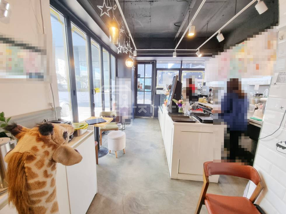 서울 강남구 논현동 강남을지병원사거리, 이면도로 1층 임대 월세 매물번호 26686 사진 2