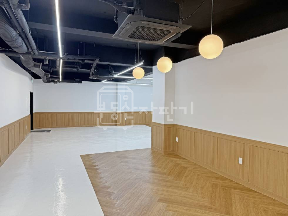 서울 서초구 반포동 무권리 논현역 1분 초역세권 지하 1층 임대 월세 매물번호 25628 사진 1