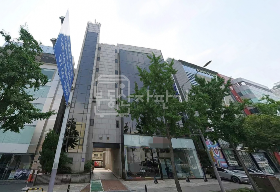 서울 강남구 신사동 주차4대, 무권리, 대로변, 압구정로데오역 도보10분, 5층 임대 월세 매물번호 30669 사진 1