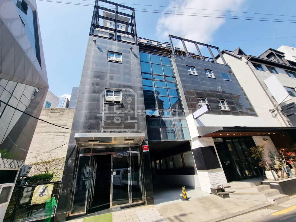 서울 강남구 논현동 무권리, 학동사거리 인근, 지하 1층 임대 월세 매물번호 30730 사진 1