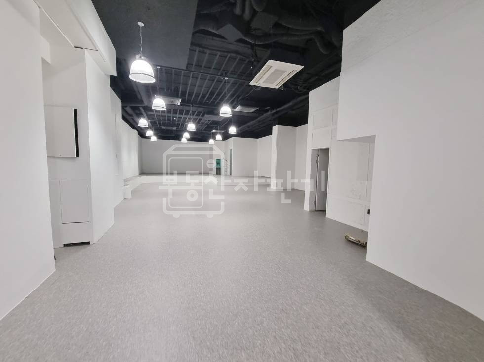 서울 강남구 논현동 무권리, 학동사거리 인근, 지하 1층 임대 월세 매물번호 30730 사진 2
