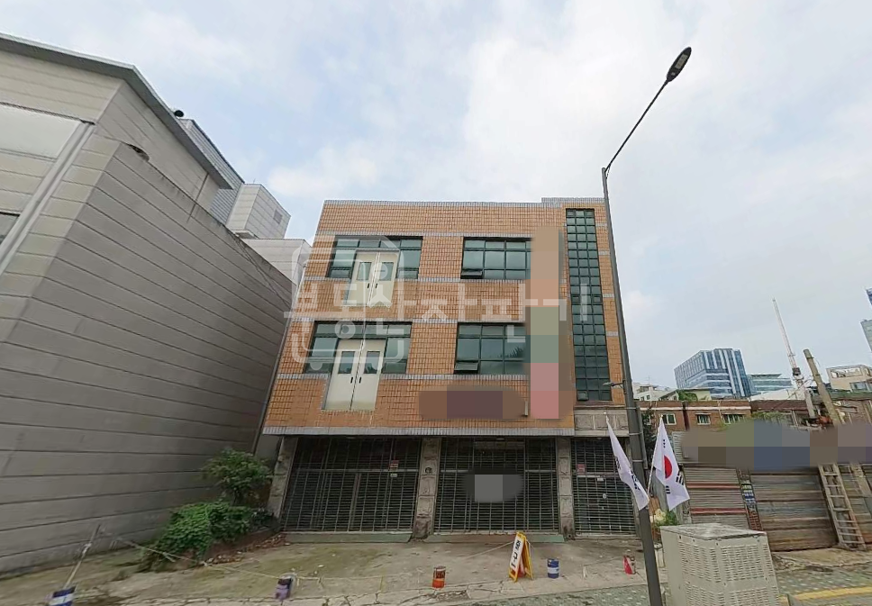 서울 성동구 성수동2가 무권리, 대로변, 상원삼거리, 1층 상가 임대 월세 매물번호 30854 사진 1