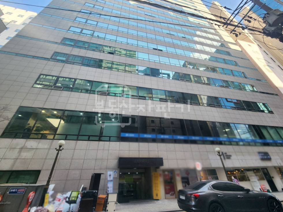 주출입구