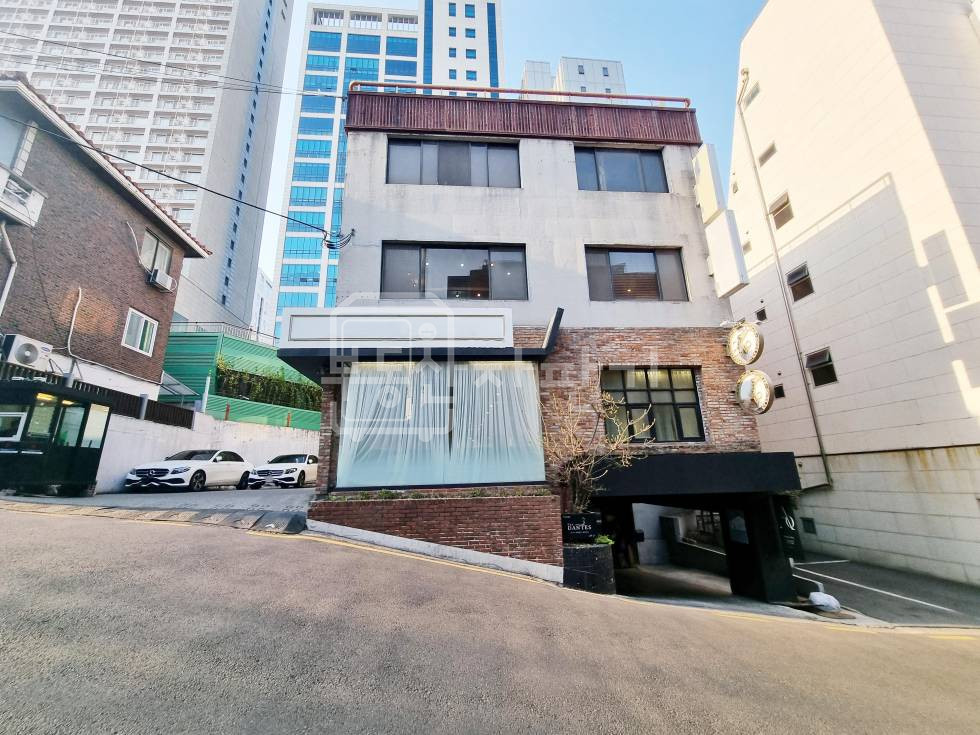 서울 강남구 청담동 무권리, 청담역 8분, 역세권, 반지하층 임대 월세 매물번호 30938 사진 1