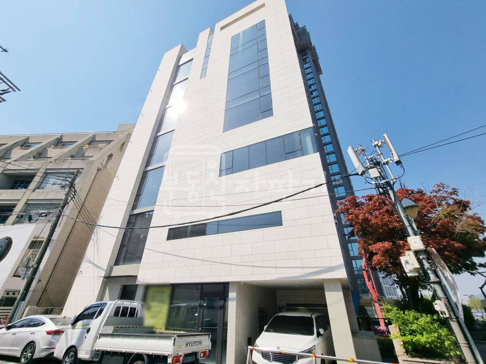 서울 강남구 청담동 무권리, 청담역 8분, 역세권, 1층 임대 월세 매물번호 30999 사진 1
