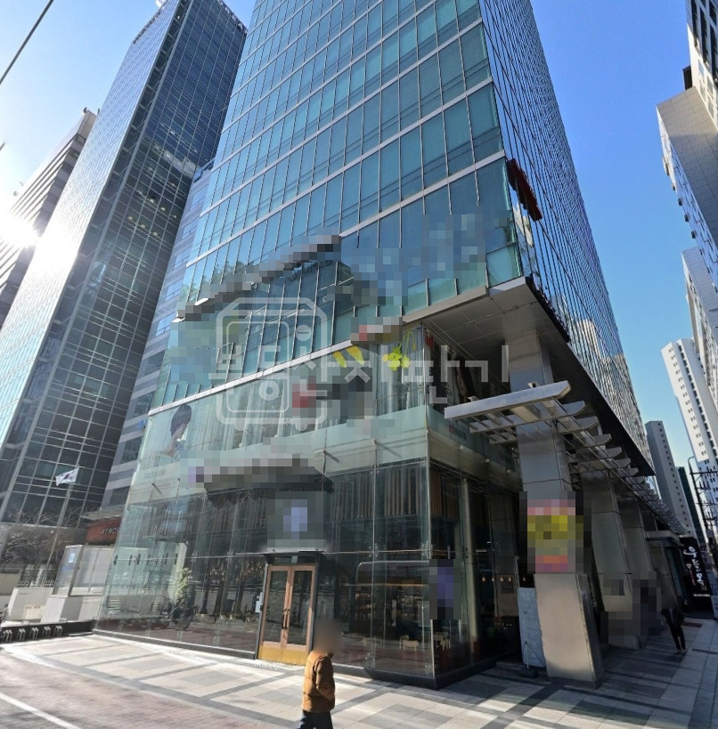 서울 서초구 서초동 무권리, 강남역 도보 7분, 역세권, 5층 임대 월세 매물번호 30558 사진 1