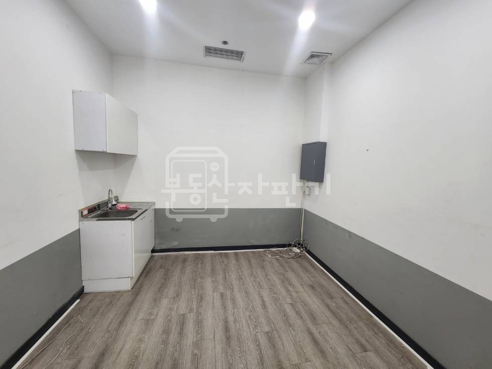 서울 강남구 대치동 무권리, 선릉역 1분, 초역세권, 지하1층 아케이드상가 임대 월세 매물번호 30488 사진 2