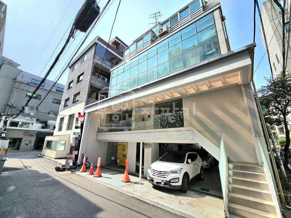 서울 강남구 신사동 무권리, 가로수길4층 임대 월세 매물번호 30364 사진 1