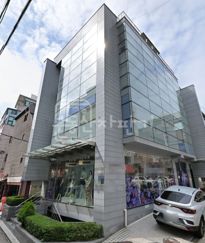 서울 강남구 신사동 무권리, 신사역 도보 5분, 역세권, 2층 임대 월세 매물번호 30265 사진 1