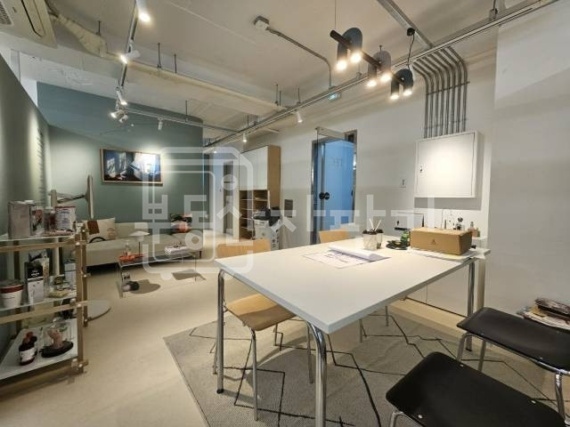 서울 강남구 신사동 신사역 6분, 역세권, 2층 임대 월세 매물번호 30048 사진 4