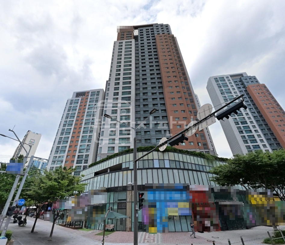 서울 강남구 논현동 무권리, 경복아파트 사거리 코너 대로변, 1층 월세 매물번호 29773 사진 1