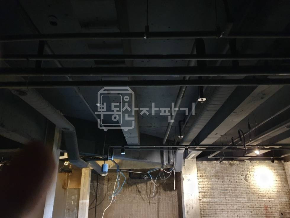 서울 강남구 신사동 압구정역 도보 2분, 초역세권, 지하1층 임대 월세 매물번호 29361 사진 5