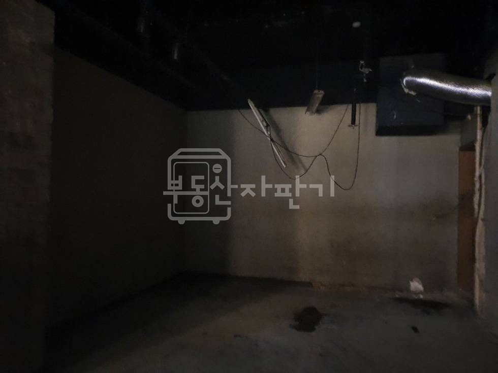 서울 강남구 신사동 압구정역 도보 2분, 초역세권, 지하1층 임대 월세 매물번호 29361 사진 8