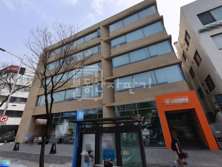 서울 강남구 신사동 무권리, 압구정역 도보 9분, 역세권, 대로변 1층 임대 월세 매물번호 29211 사진 1