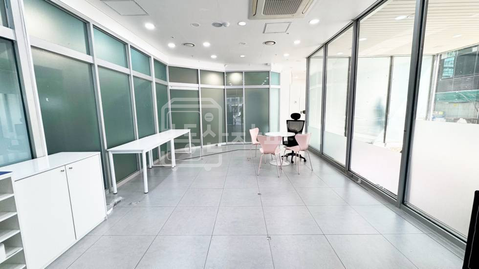 서울 강남구 역삼동 무권리, 선릉역 3분, 초역세권, 대로변 1층 임대 월세 매물번호 30987 사진 3