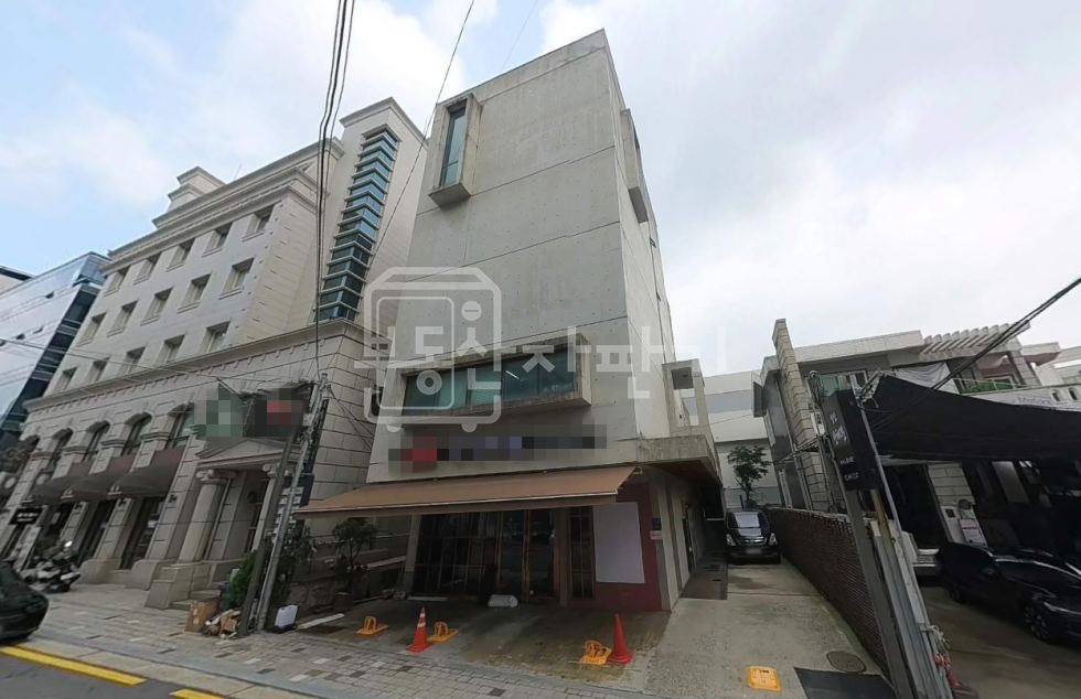 서울 강남구 신사동 유동인구 많은 이면, 압구정역 도보8분, 3층 상가 임대 월세 매물번호 30915 사진 1