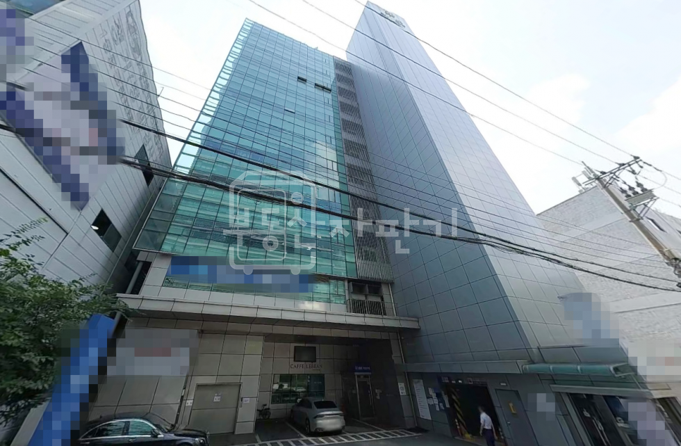 서울 성동구 성수동2가 무권리, 대로변, 성수역 도보5분, 111평 4층 임대 월세 매물번호 31122 사진 1