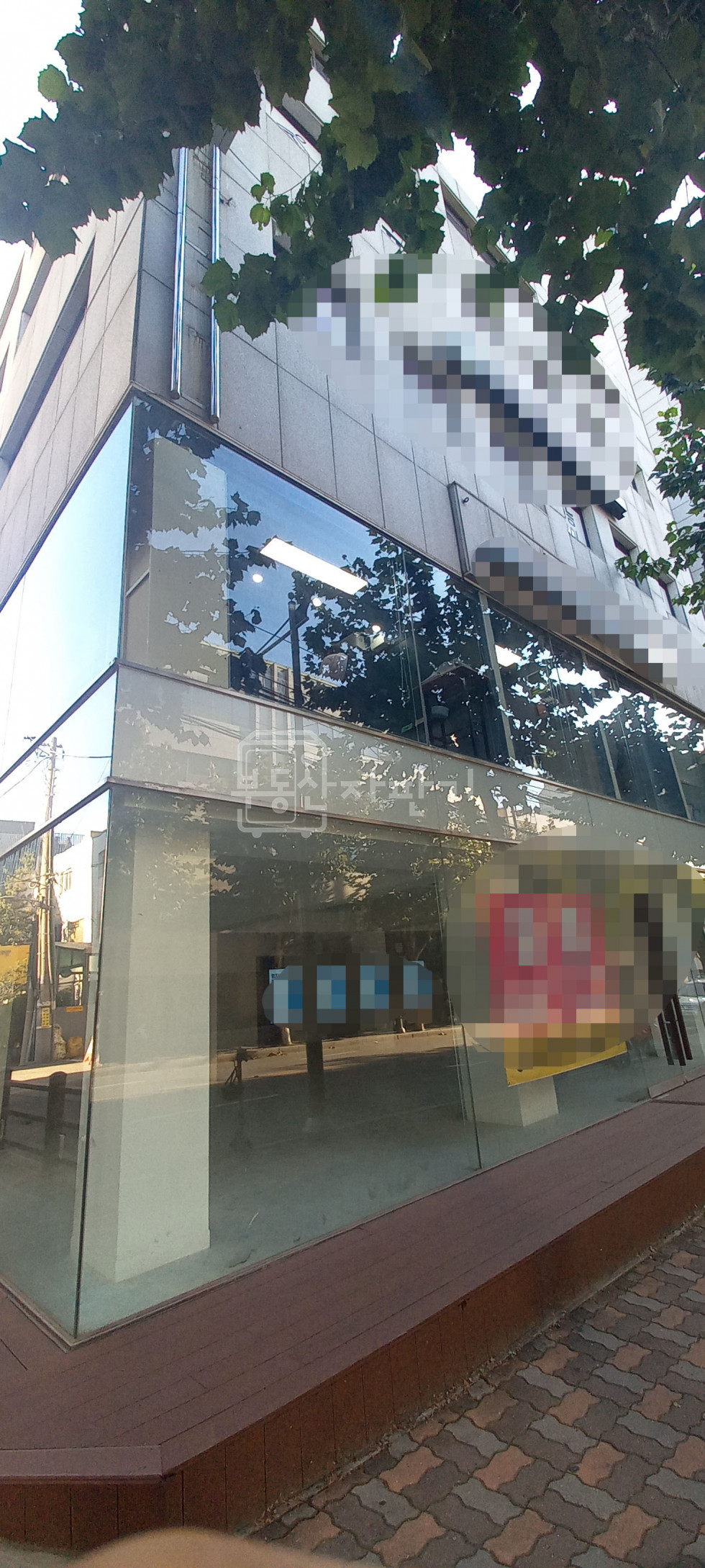 서울 강남구 대치동 무권리 ,대치 사거리 인근 대로변, 1층 임대 월세 매물번호 12621 사진 1