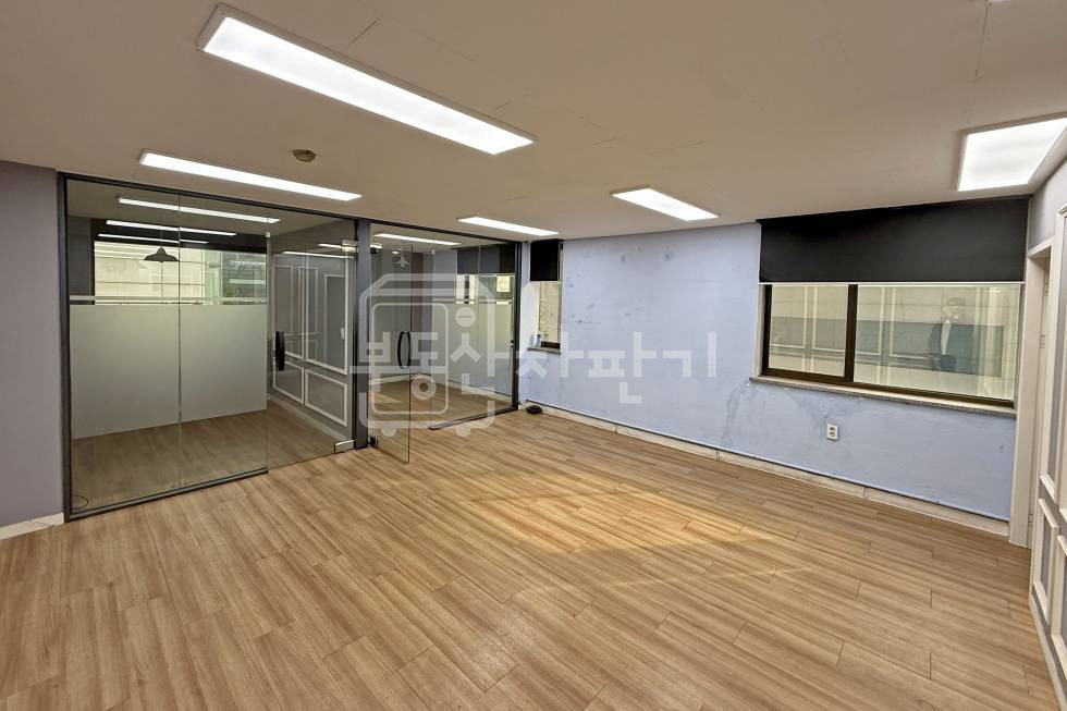 서울 강남구 논현동 무권리, 언주역 5분, 역세권, 4층 임대 월세 매물번호 31165 사진 2