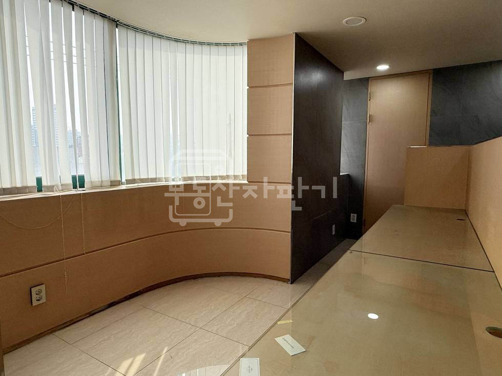 서울 강남구 역삼동 무권리, 언주역 3분, 초역세권, 코너건물 3층 임대 월세 매물번호 31184 사진 9