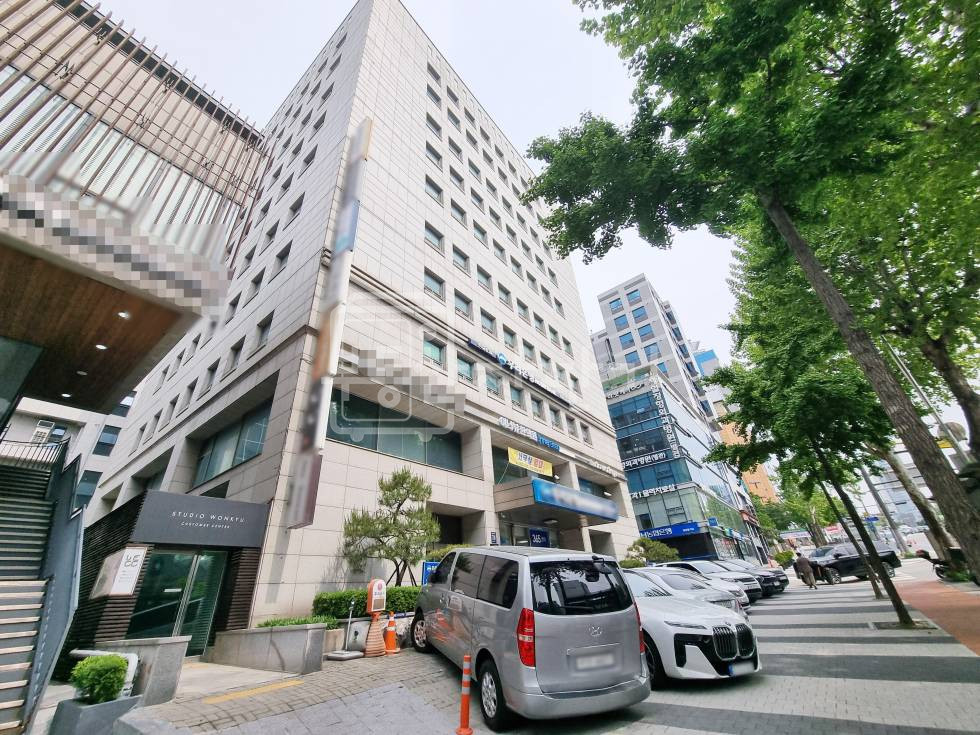 서울 강남구 청담동 무권리, 청담역 1분, 초역세권, 5층 임대 월세 매물번호 31202 사진 1