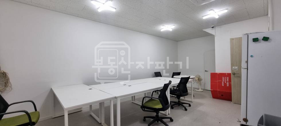 서울 강남구 역삼동 신논현역 도보 4분 역세권 이면도로, 지하 1층 월세 매물번호 29469 사진 2