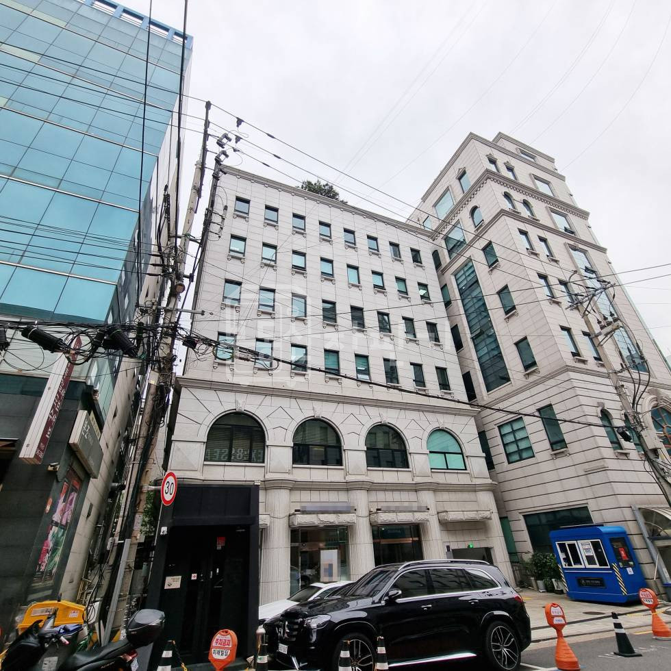 서울 강남구 논현동 무권리, 학동역 1분, 초역세권, 6층 임대 월세 매물번호 27903 사진 2
