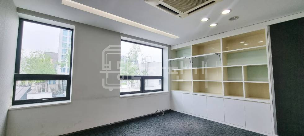 서울 강남구 논현동 무권리, 학동역 1분, 초역세권, 6층 임대 월세 매물번호 27903 사진 7