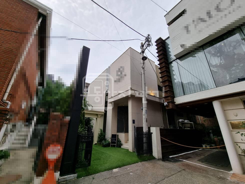 서울 강남구 청담동 전JYP사옥인근, 지상2층~지하1층 단독건물 월세 매물번호 19196 사진 1