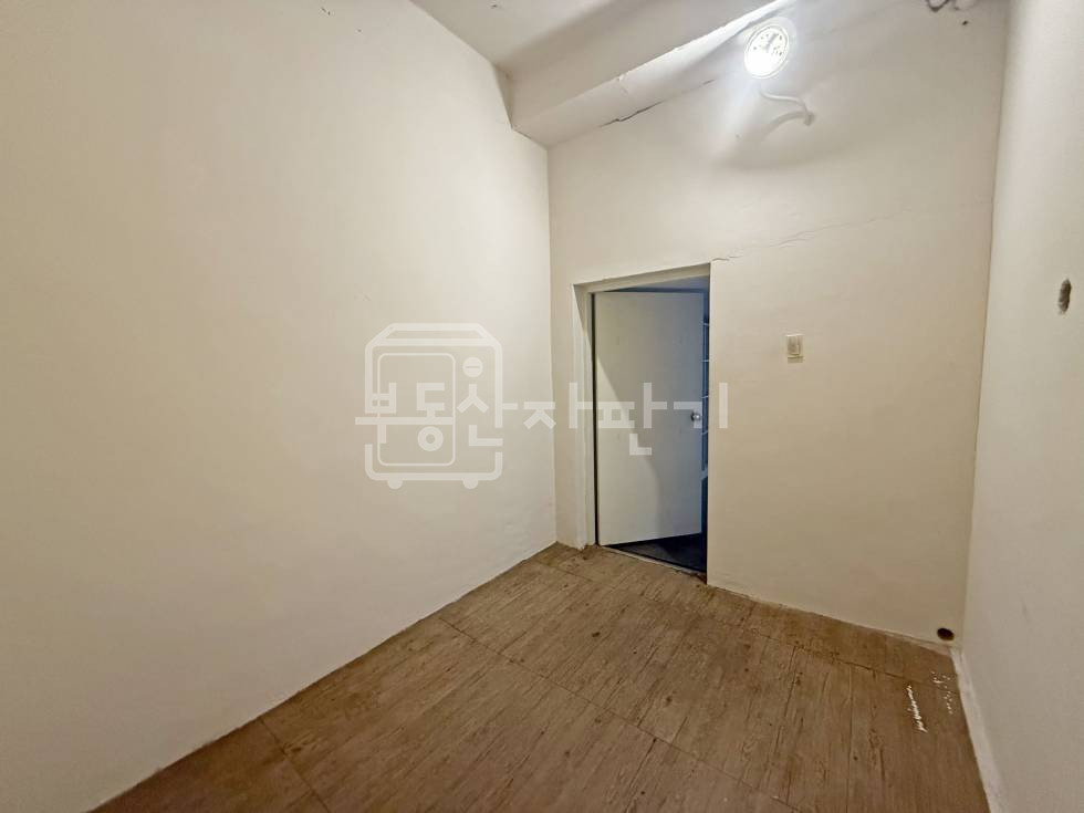 서울 강남구 신사동 무권리, 신사역 10분, 역세권, 지하1층 임대 월세 매물번호 31210 사진 11