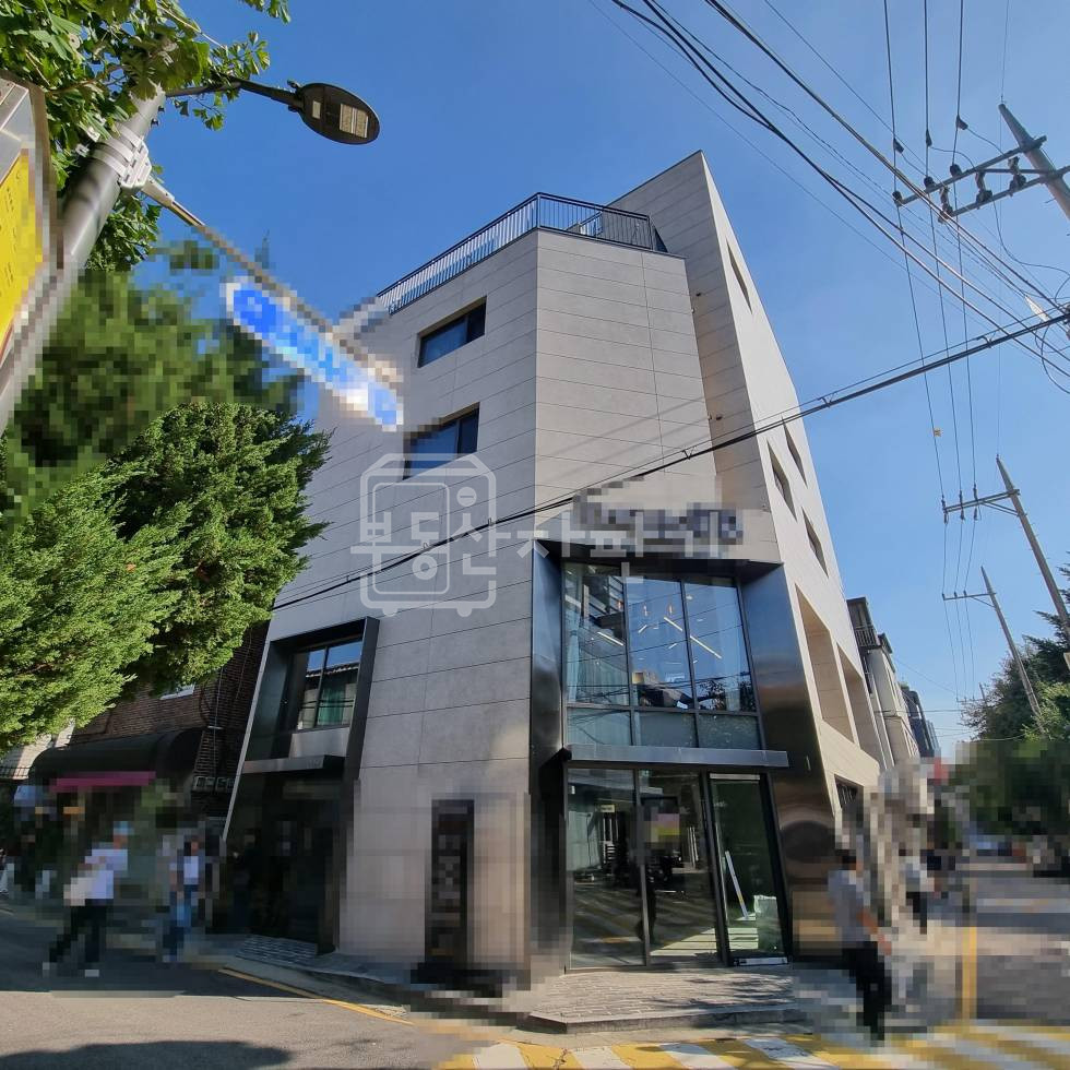 서울 강남구 신사동 무권리 압구정역 도보 3분 코너건물 이면도로, 1층 월세 매물번호 25757 사진 1