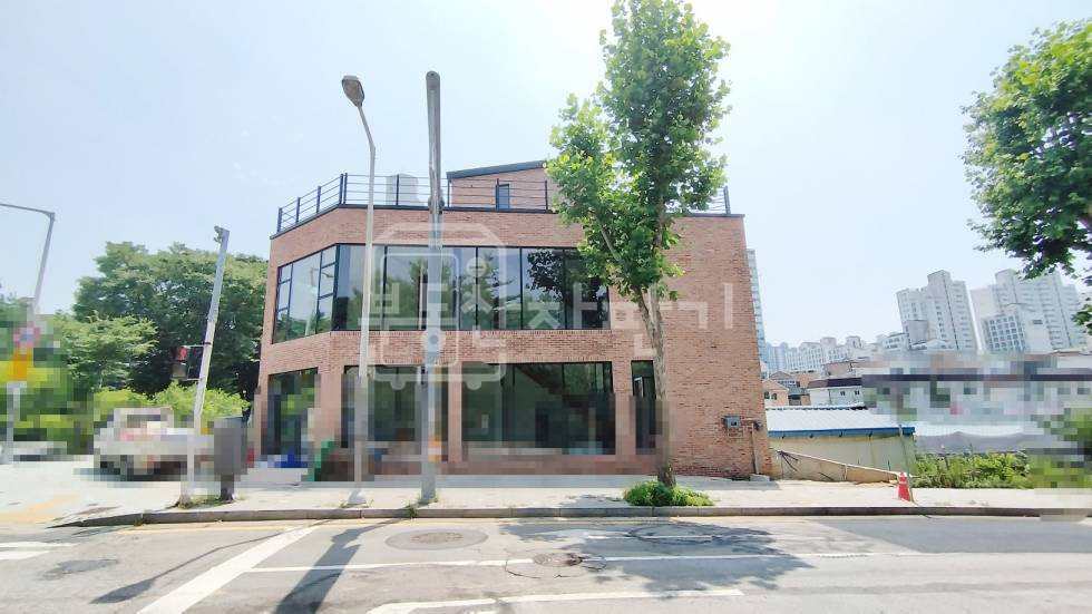 경기 고양일산서구 일산동 중산근린공원 바로 앞 대로변 지상1층~2층 + 옥탑 건물전체 월세 매물번호 26292 사진 1