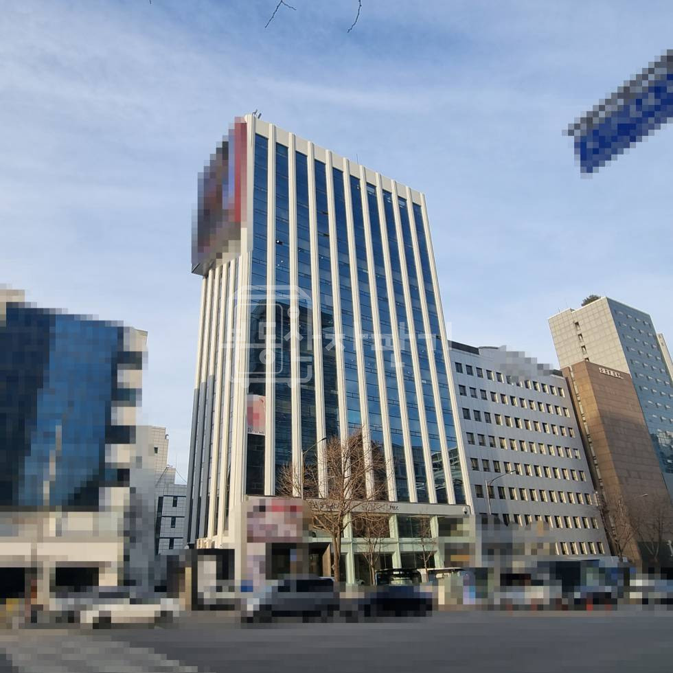 서울 강남구 신사동 압구정역 도보 11분 도산대로 대로변 6층 전체 대형 오피스 건물 월세 매물번호 26707 사진 2