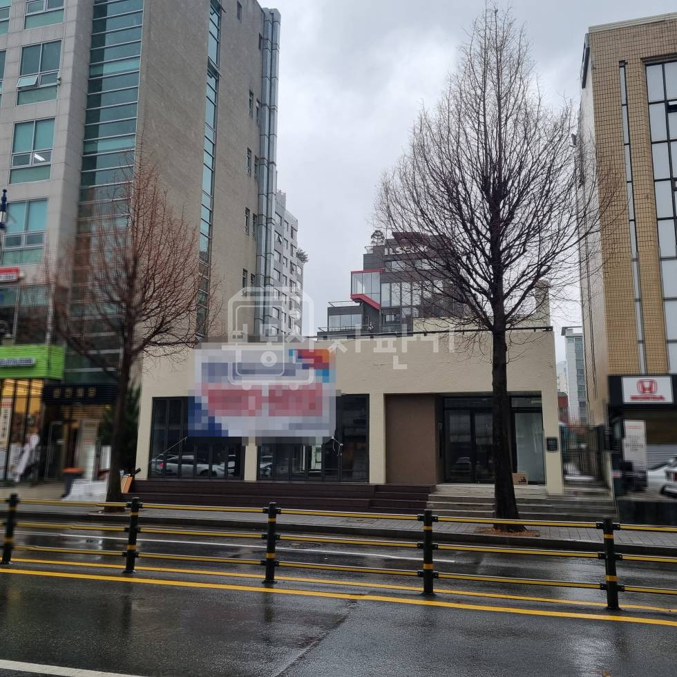 서울 서초구 서초동 서초 문화예술 정보학교 인근 한전 아트센터 인근 대로변, 1층 월세 매물번호 27051 사진 1