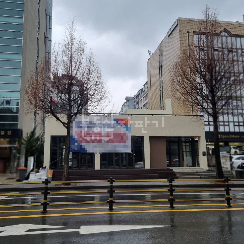 서울 서초구 서초동 서초 문화예술 정보학교 인근 한전 아트센터 인근 대로변, 1층 월세 매물번호 27051 사진 2