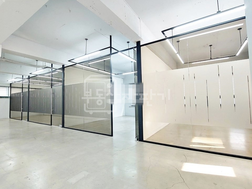 서울 강남구 논현동 주차3, 무권리, 대로변, 학동역 도보2분, 3층 임대 월세 매물번호 31262 사진 3