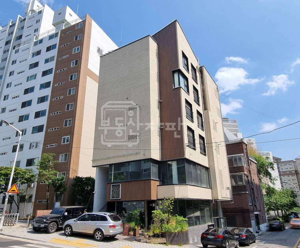 서울 강남구 도곡동 도곡동 아파트 단지 속 상가 코너건물 이면도로, 1층 월세 매물번호 18675 사진 2