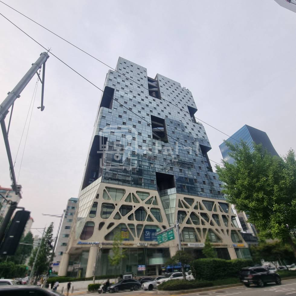 서울 서초구 서초동 강남역 도보 3분 초역세권 대로변, 21층 급 오피스텔 부띠크 모나코 매매 매물번호 27946 사진 3