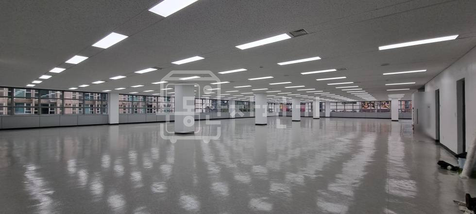서울 강남구 대치동 선릉역 도보 6분 코너건물 이면도로, 2층 대형 사무실 월세 매물번호 28637 사진 5
