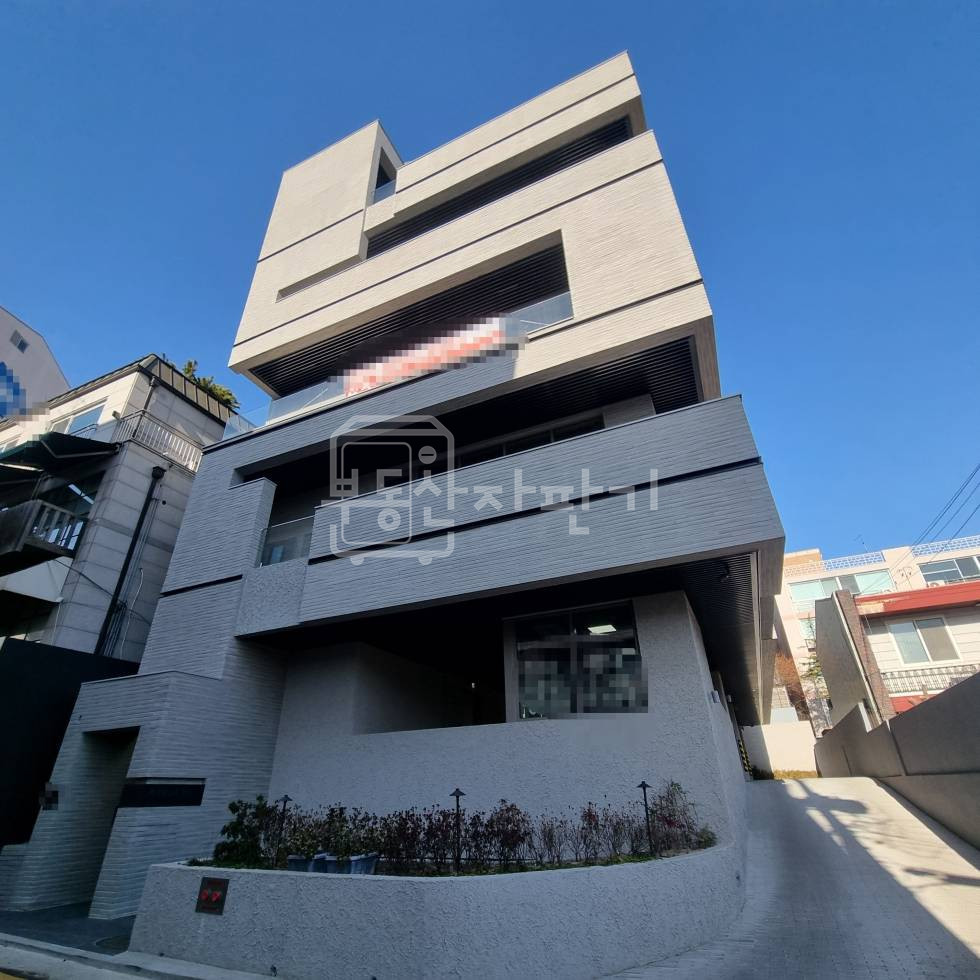 서울 강남구 논현동 강남구청역 도보 8분 이면도로, 2층 신축 첫 입주 월세 매물번호 29709 사진 2