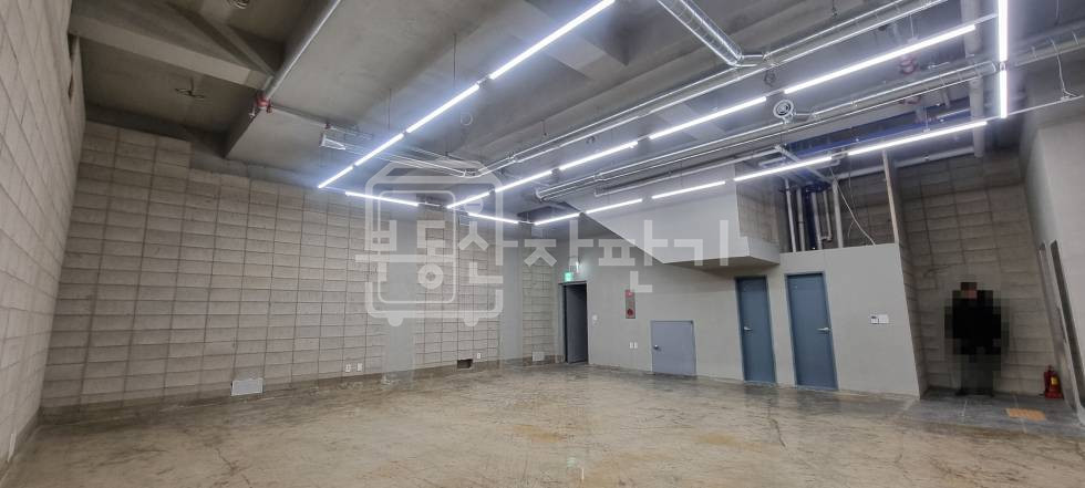 서울 강남구 삼성동 삼성중앙역 5분 이면도로 지하 1층 신축 첫 입주 층고높음 월세 매물번호 30339 사진 4