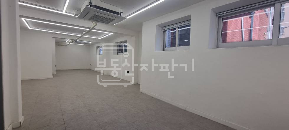 서울 강남구 신사동 압구정역 도보 9분 역세권 이면도로 지상 3층 ~ 지하 1층 리모델링 후 첫 입주 통임대 월세 매물번호 30939 사진 11