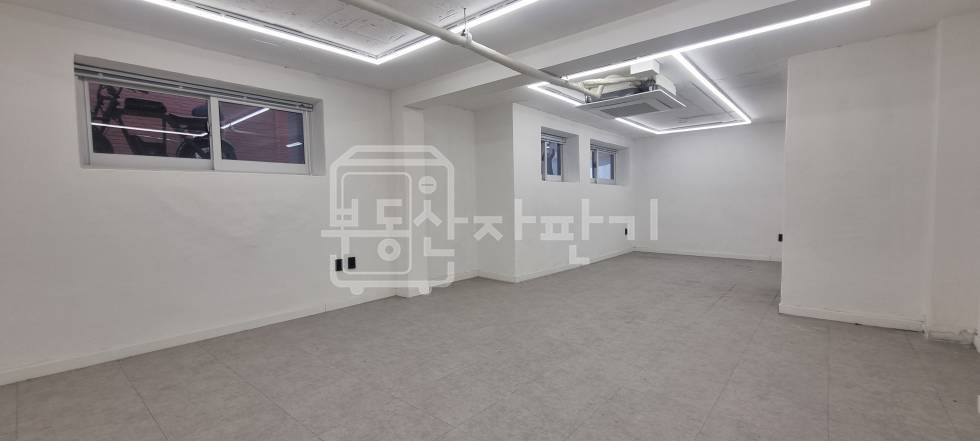 서울 강남구 신사동 압구정역 도보 9분 역세권 이면도로 지상 3층 ~ 지하 1층 리모델링 후 첫 입주 통임대 월세 매물번호 30939 사진 12