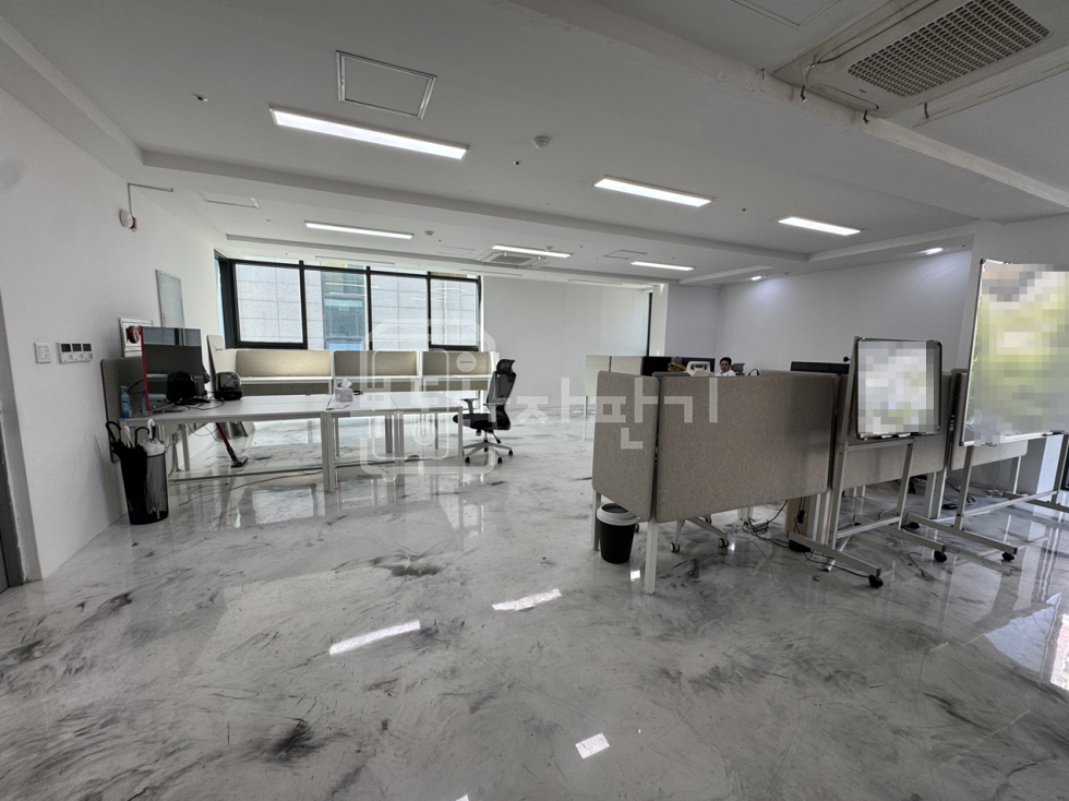 서울 강남구 역삼동 개나리아파트 인근 코너건물 이면도로 2층 월세 매물번호 31094 사진 3