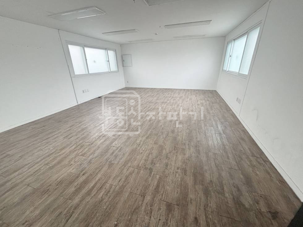 서울 강남구 신사동 무권리, 압구정역 10분, 역세권, 6층 임대 월세 매물번호 31177 사진 1