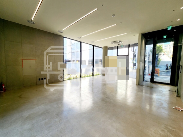 서울 강남구 논현동 무권리, 학동역 4분, 역세권, 1층 임대 월세 매물번호 29313 사진 3