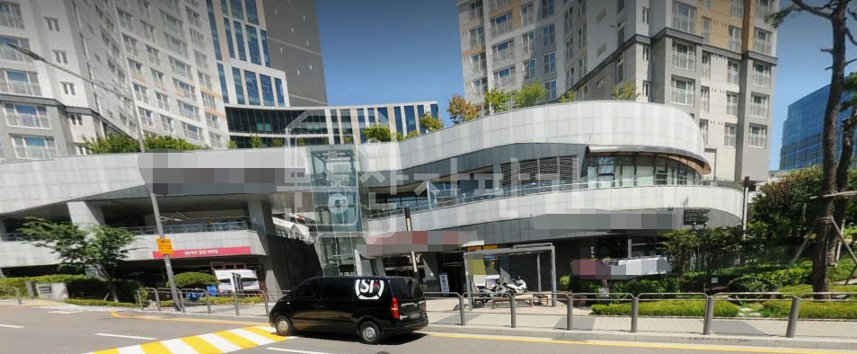 서울 서초구 서초동 무권리, 서초역 도보 2분, 초역세권, 지하1층 임대 월세 매물번호 31320 사진 1